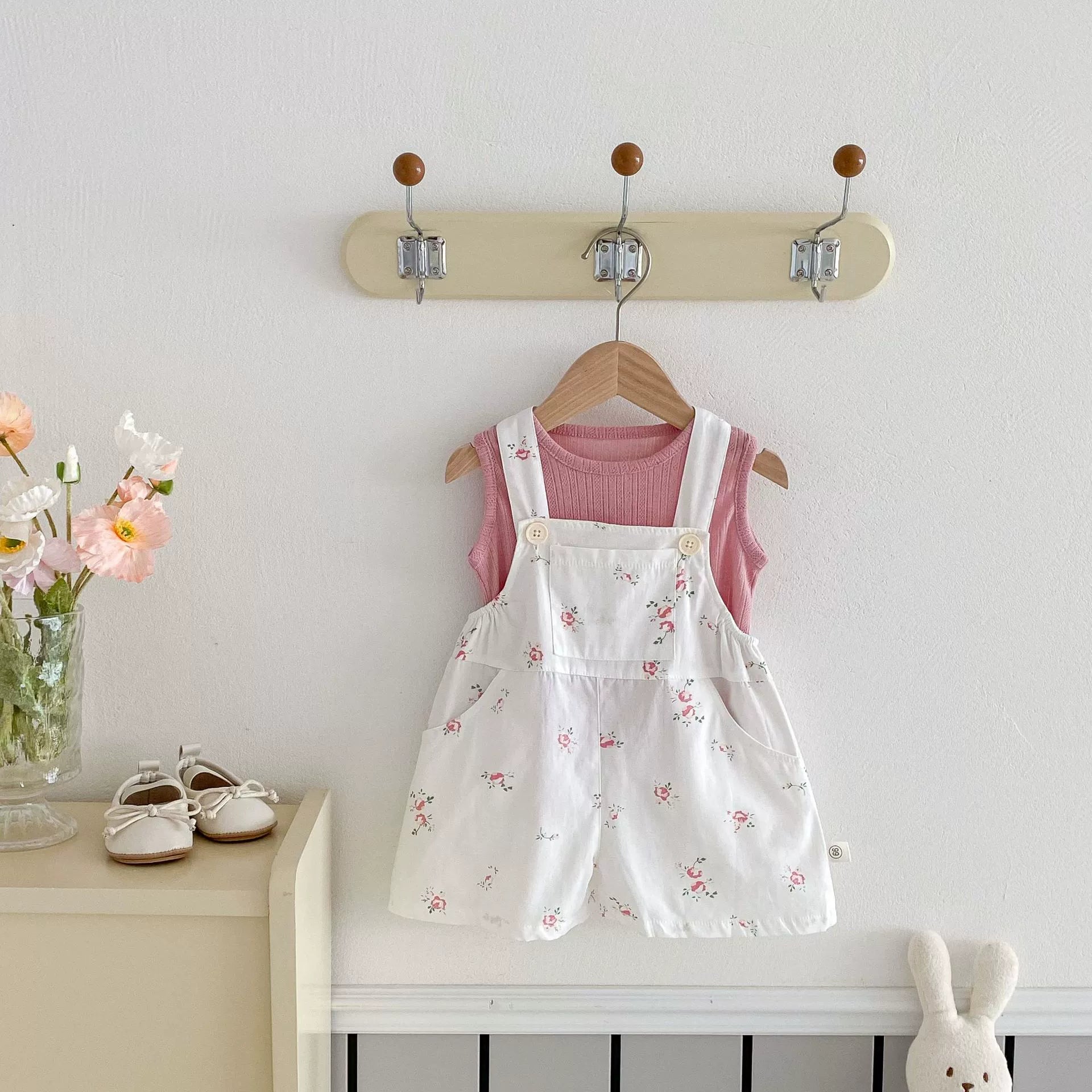 Summer Arrival Baby Kids Girls Sleeveless Floral Pattern Strap Overalls and Pink Vest Clothing Set-0