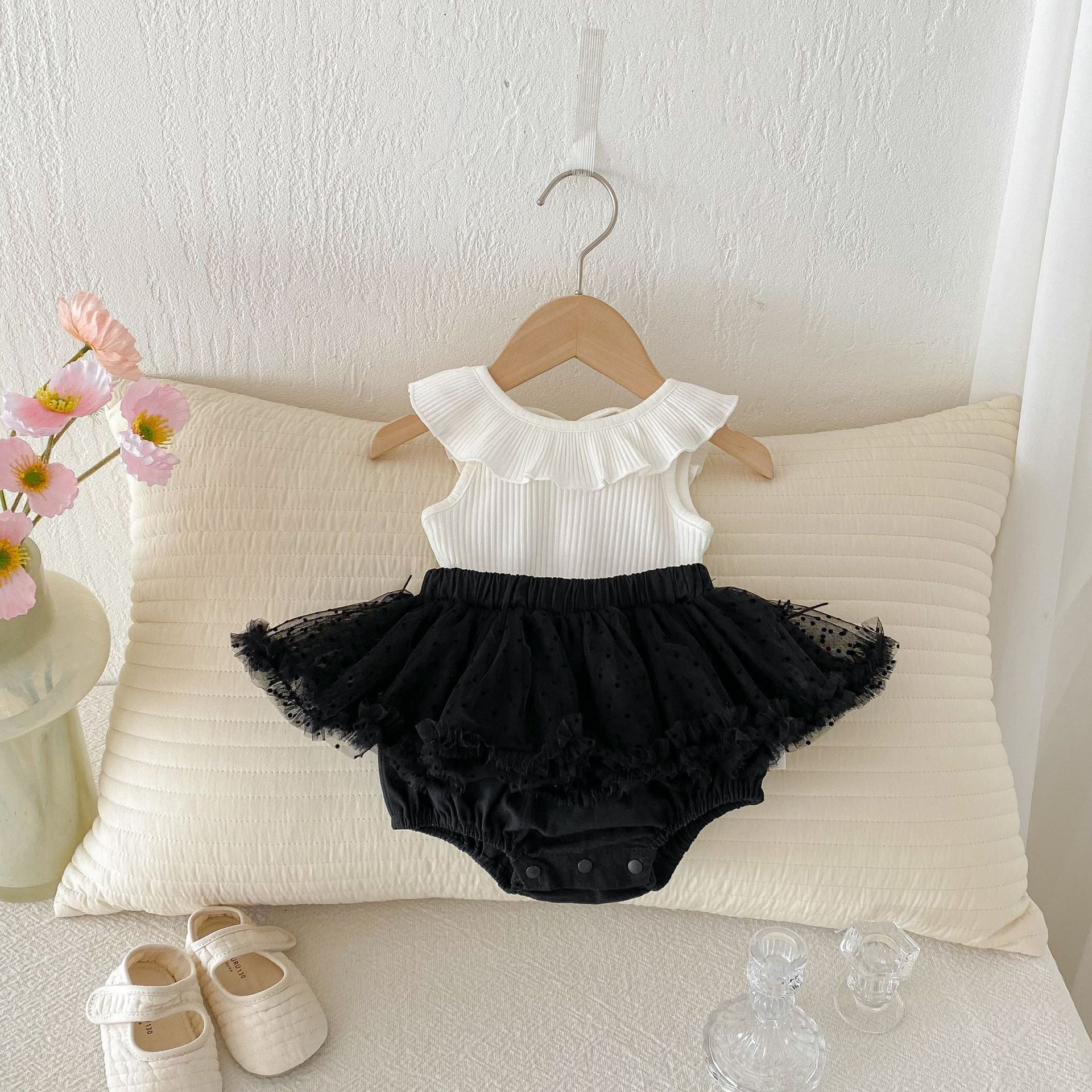 Summer Hot Selling Baby Girls Sleeveless Solid Color Vest and Tulle Patchwork Bloomers Clothing Set-1